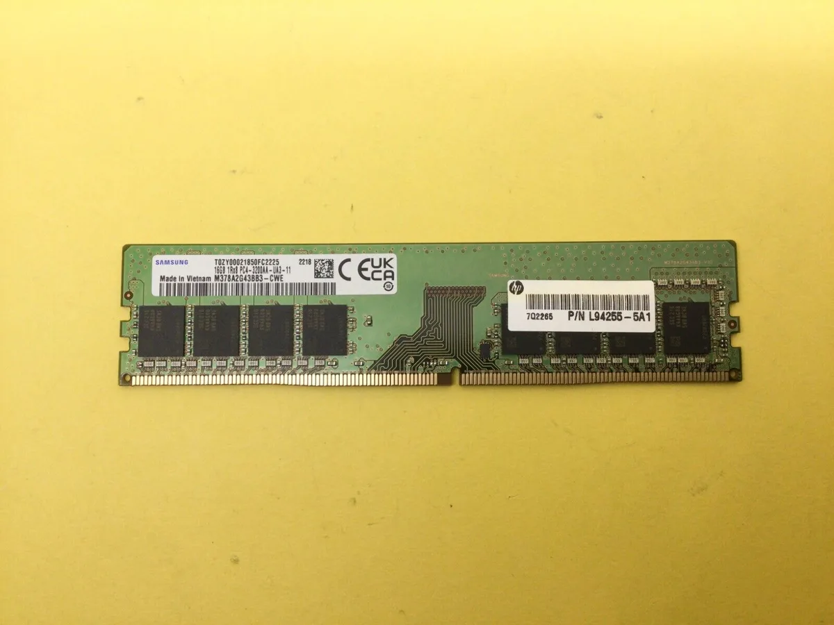 SAMSUNG SAMSUNG M378A2G43BB3-CWE 16GB DDR4 DIMM — product photo