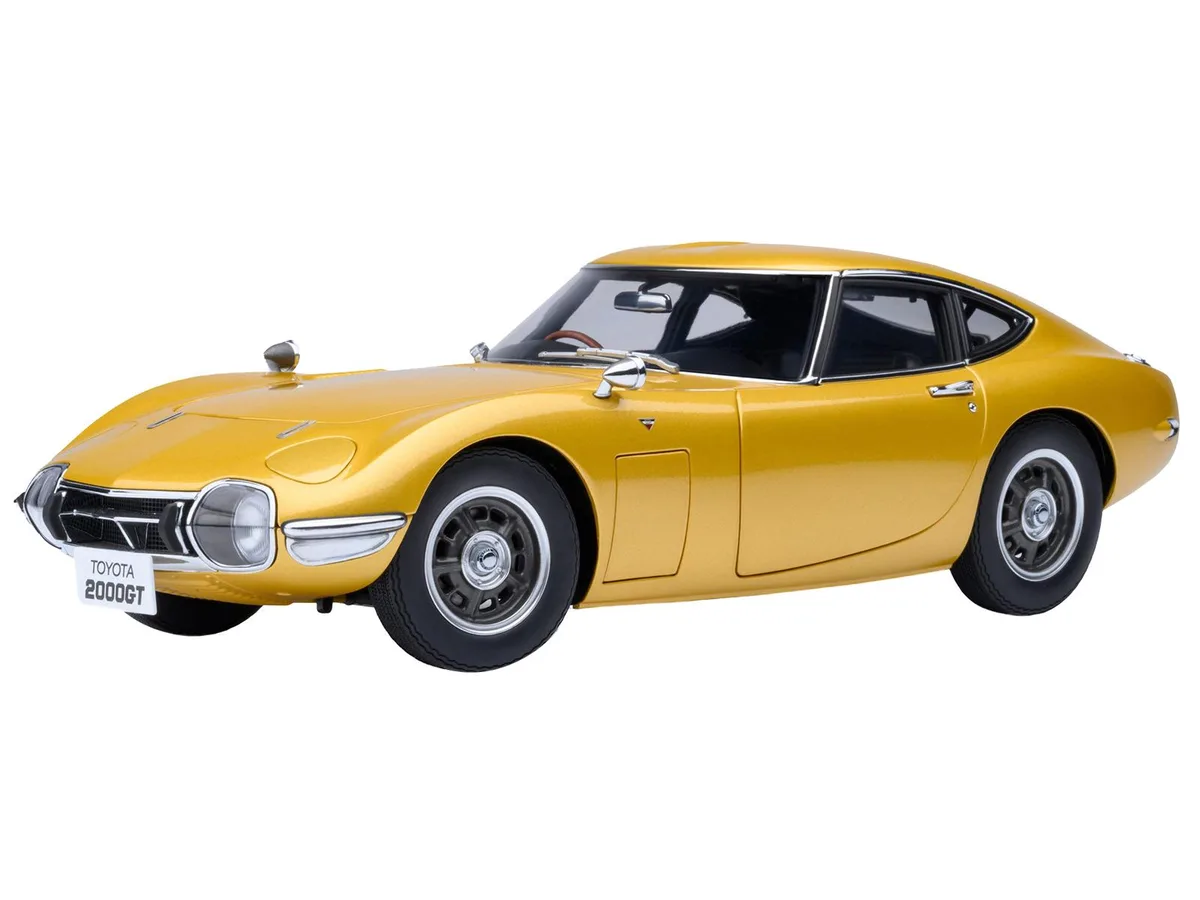 Autoart Autoart 1967 Toyota 2000GT RHD Gold Metallic 1/18 hobby collectible — product photo