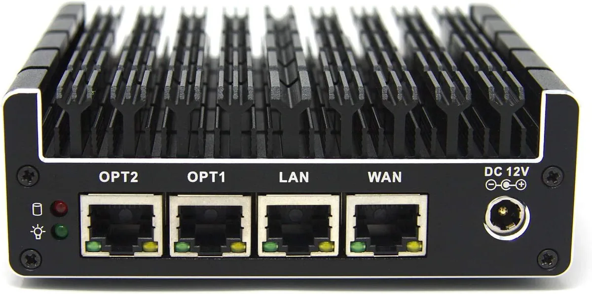 BFKK BFKK 4 Port firewall appliance Intel Quad Core 4GB 32GB mSATA — product photo