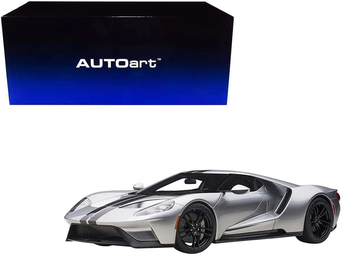 Autoart Autoart 2017 Ford GT Ingot Silver Metallic 1/12 vehicle — product photo