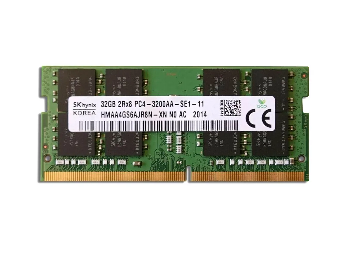 SK hynix SK hynix HMAA4GS6AJR8N-XN 32GB DDR4 3200 SODIMM laptop RAM — product photo