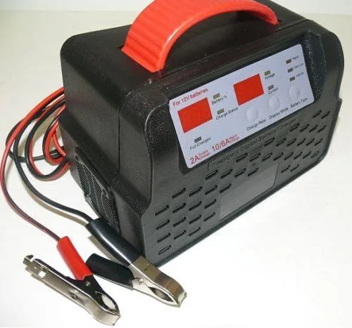 BatteryJack inc. BatteryJack inc. Tank 12-Volt 10 Amp Automatic Battery Charger with Carry Handle — product photo