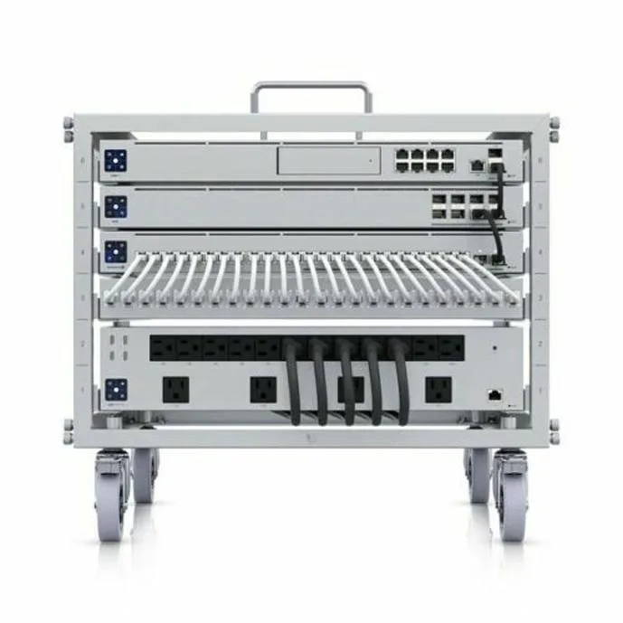 BFKK BFKK 6U Toolless Mini Rack 24-port patch panel — product photo