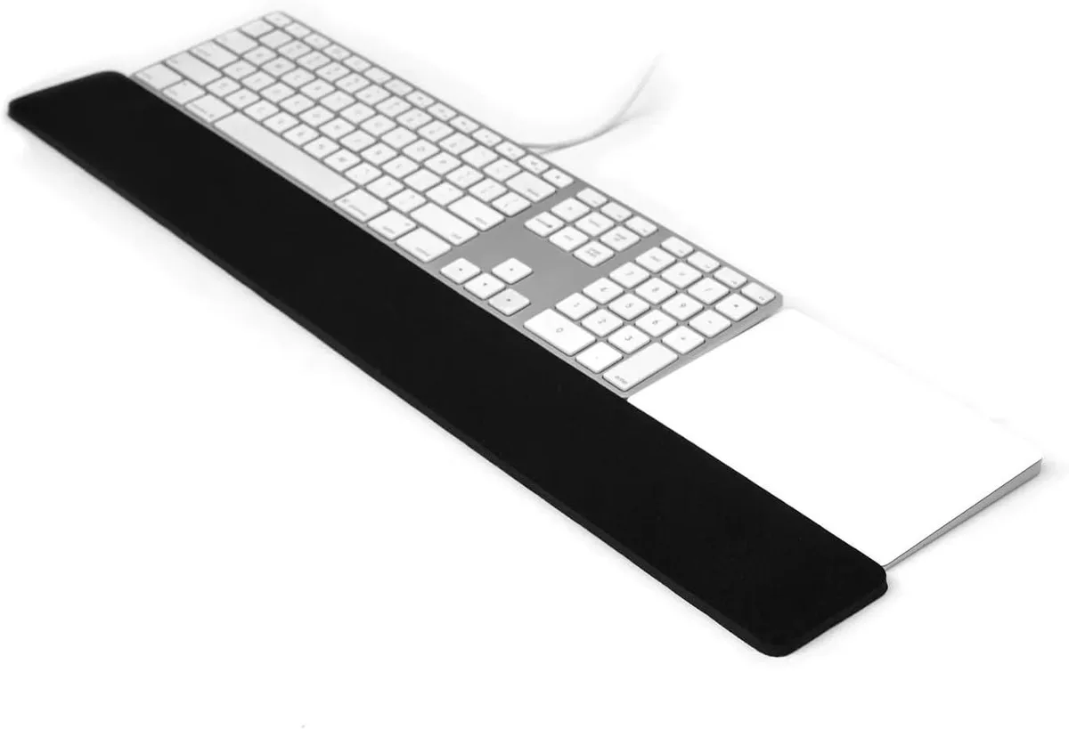 Emerson Emerson Slim Wrist Pad 24 x 3 x .25 mouse pad — product photo