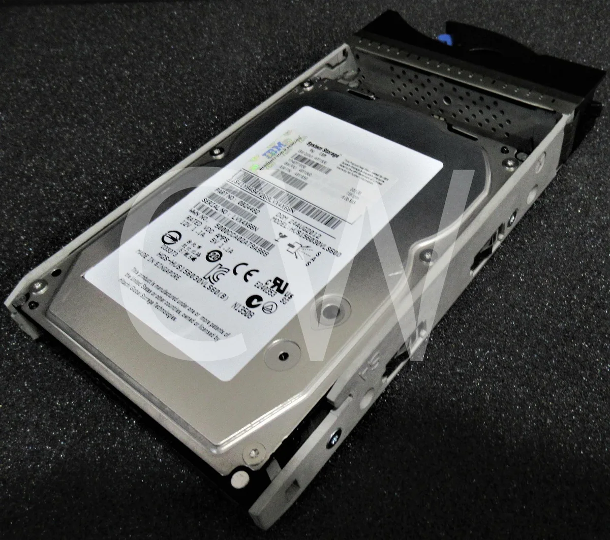 IBM IBM HUS156030VLS600 300GB 15K RPM 6Gb/s 3.5" SAS internal hard drive — product photo