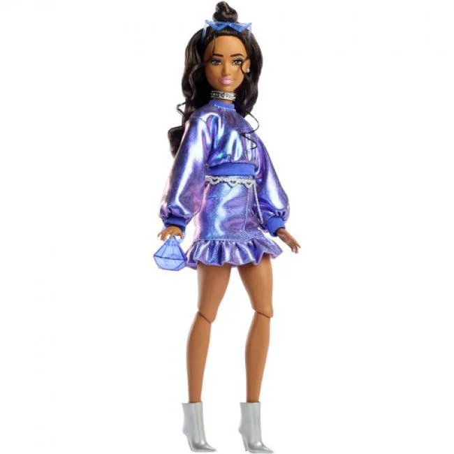 Barbie Barbie JFP42 Deluxe Style Doll with Brown Hair and Metallic Blue Outfit — product photo