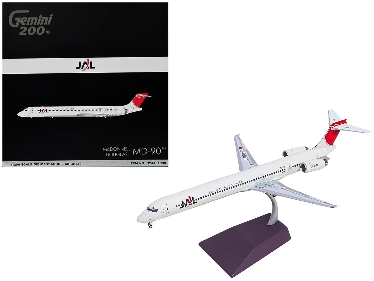 GeminiJets GeminiJets McDonnell Douglas MD-90 Japan Airlines JA002D 1/200 Diecast Hobby Collectible — product photo