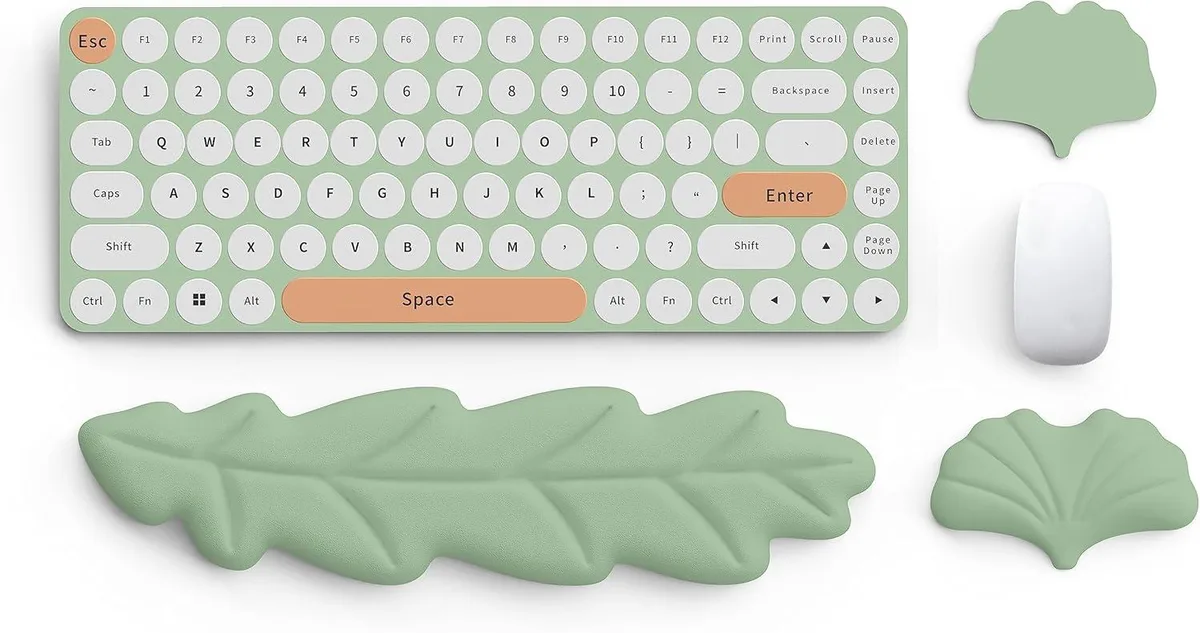 Emerson Emerson Leaf Shape Wrist Rest Set Green 16.7 x 4.1 x .78 in — product photo