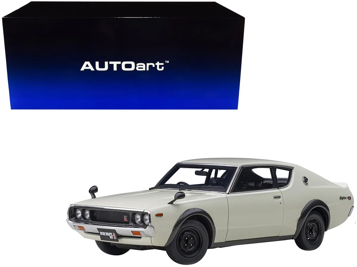 Autoart Autoart Nissan Skyline 2000GT-R (KPGC110) RHD White 1/18 vehicle — product photo