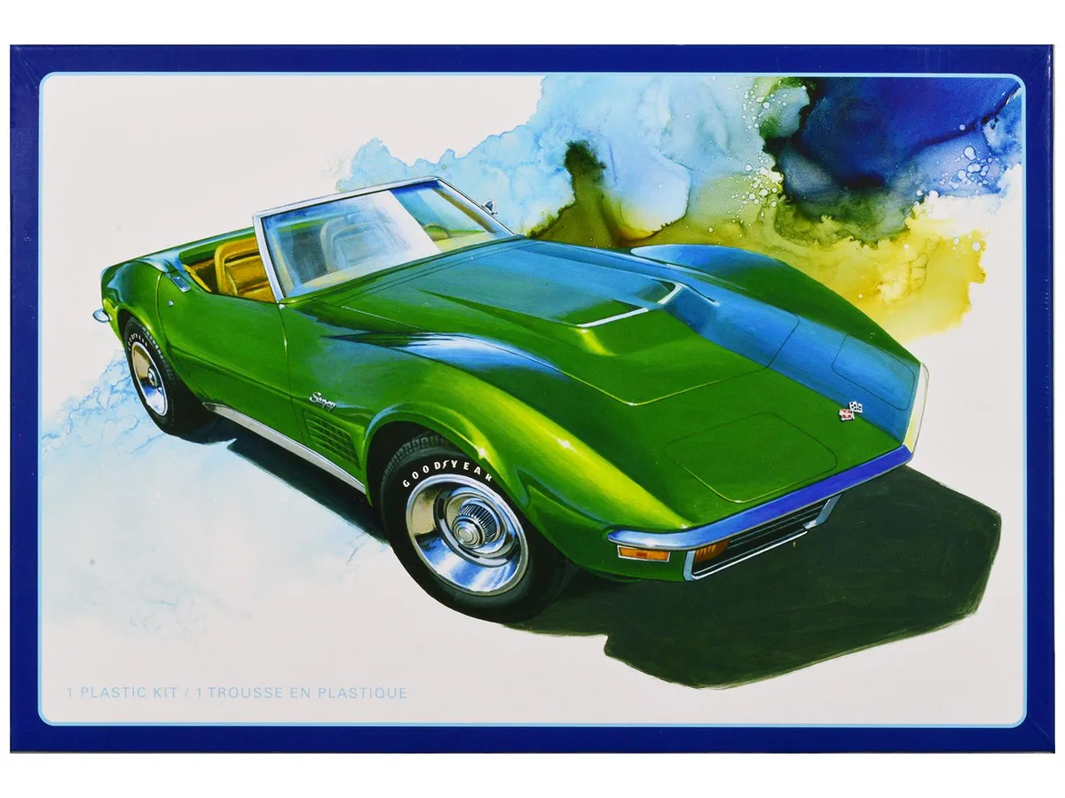 AMT AMT AMT1437M 1/25 Scale 1972 Chevrolet Corvette Roadster Model Kit — product photo