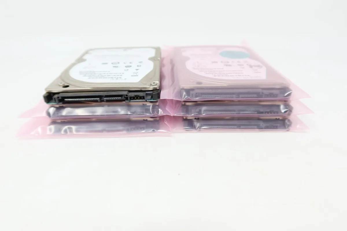 Seagate Seagate Momentus 7200.4 ST9250410ASG 250GB 2.5" SATA 7200RPM 16MB internal hard drive — product photo