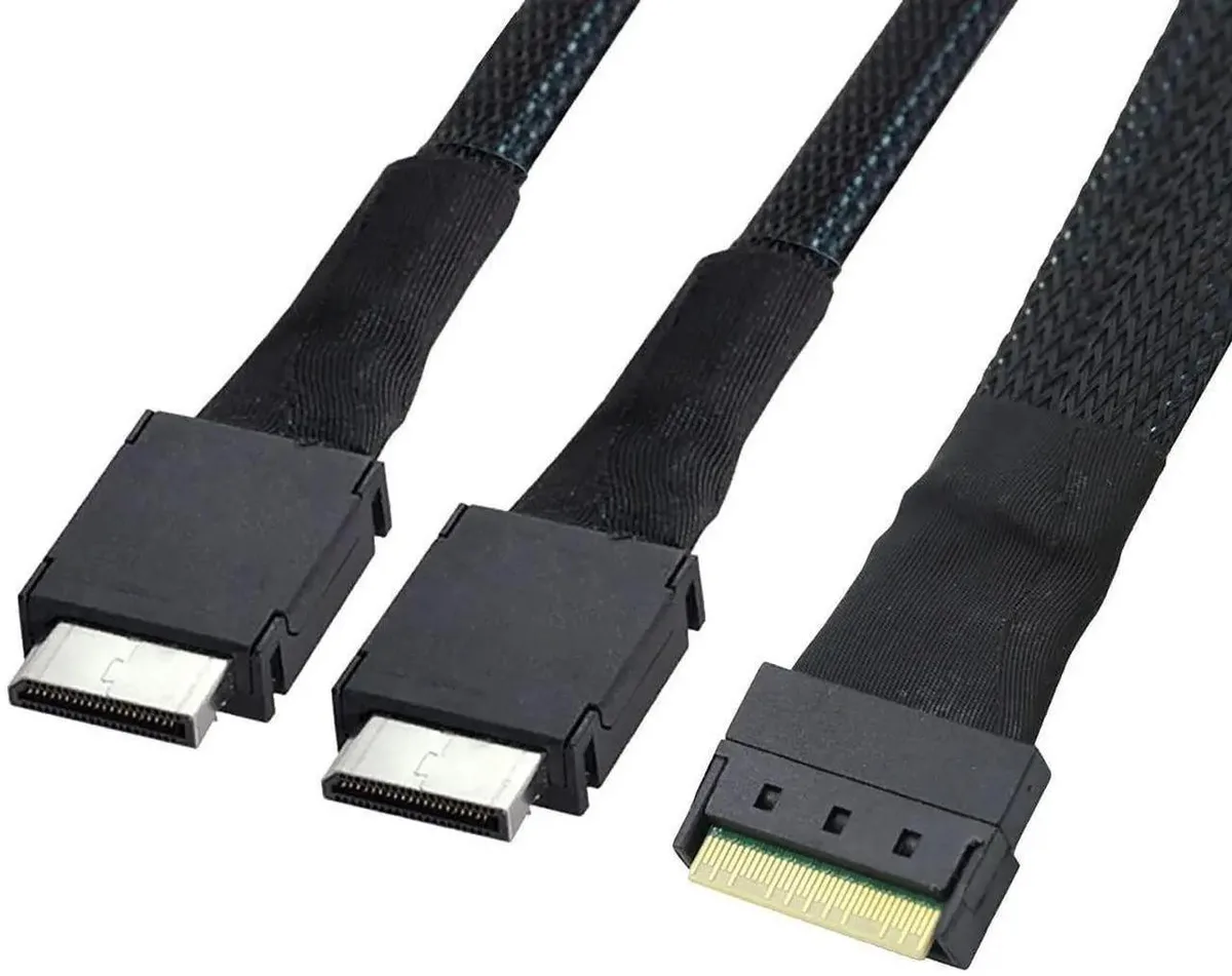 SMUGDESK SMUGDESK Slimline SAS SFF8654 8i to Dual OCuLink SFF8611 4i Cable .5m — product photo