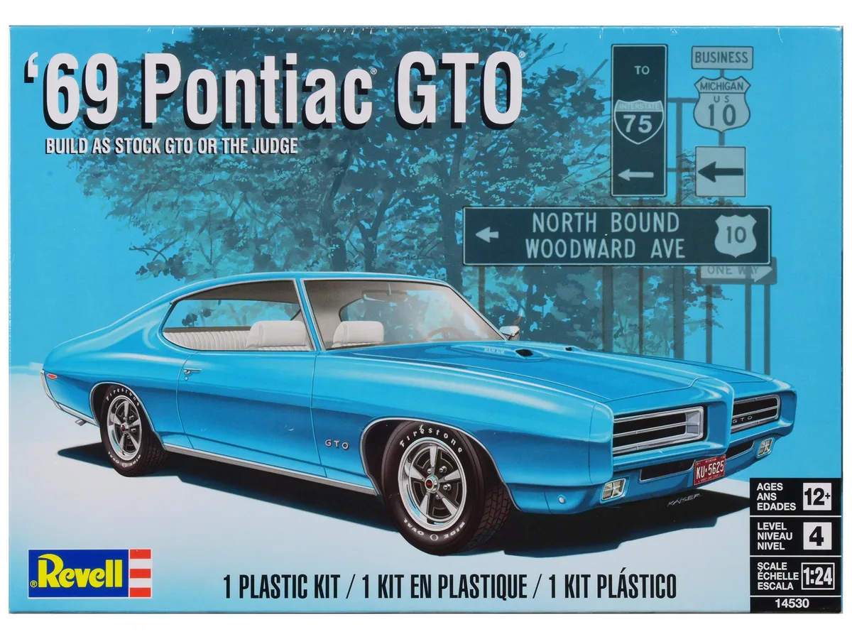 Revell Revell 1969 Pontiac GTO 2-in-1 Level 4 Kit 1/24 Scale — product photo