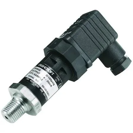 Stainless steel cylindrical pressure transducer with DIN connector and NPT fitting