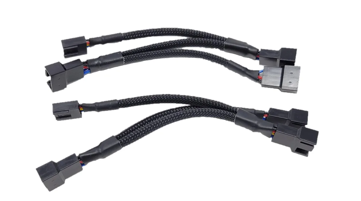 Micro Connectors Micro Connectors PWM-103BK 10cm 4-Pin internal power cable — product photo