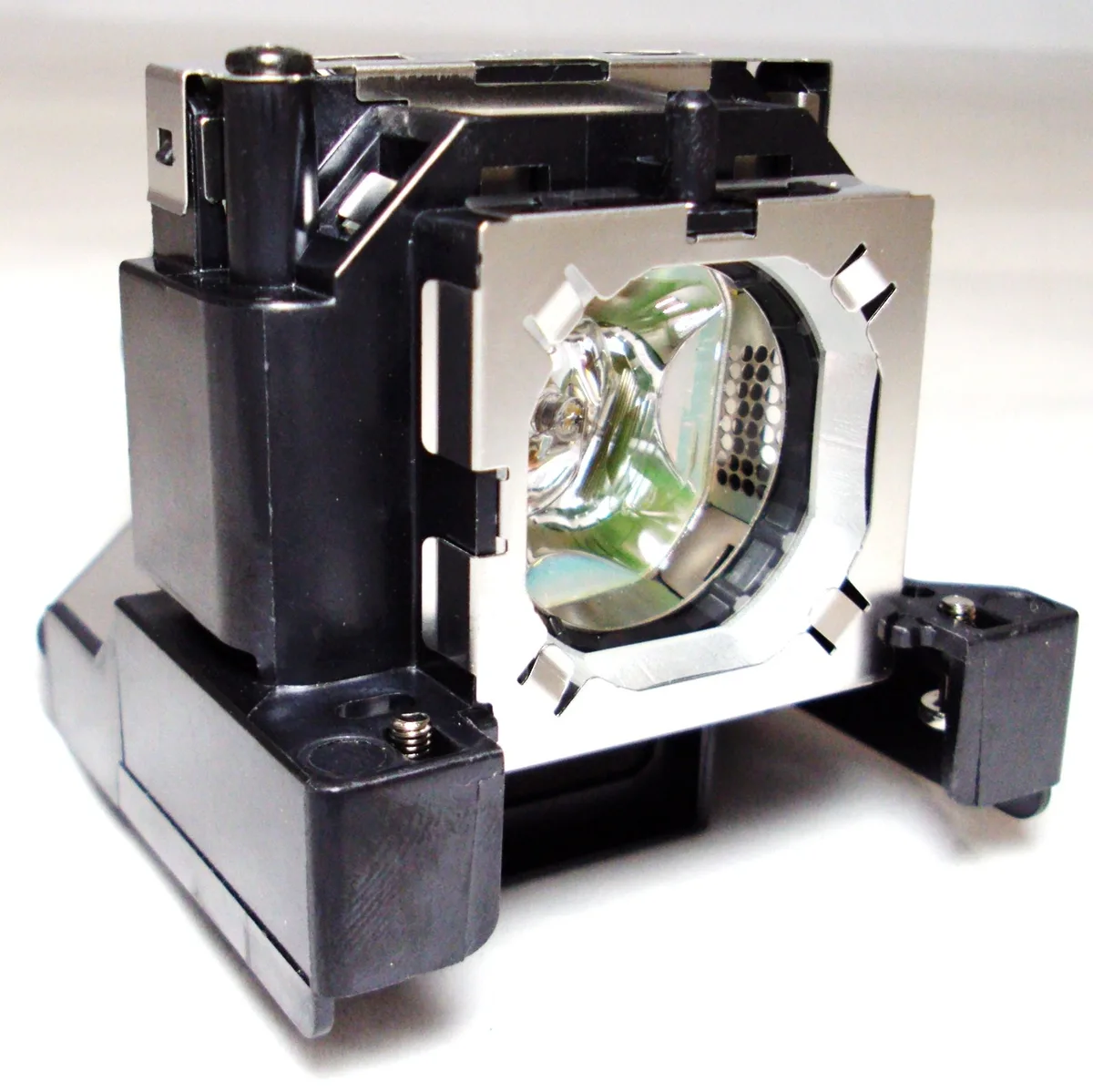 Panasonic Panasonic PT-TW230U projector lamp 230W 4000 hrs — product photo