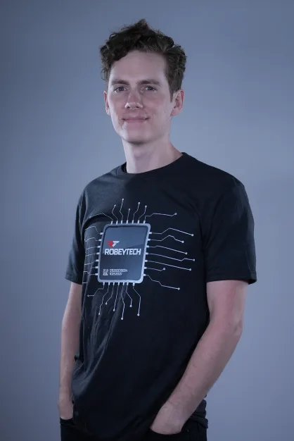 DISTRICT Clothing DISTRICT Clothing DM130 men's casual shirt Black Medium 50/25/25 tri-blend — product photo