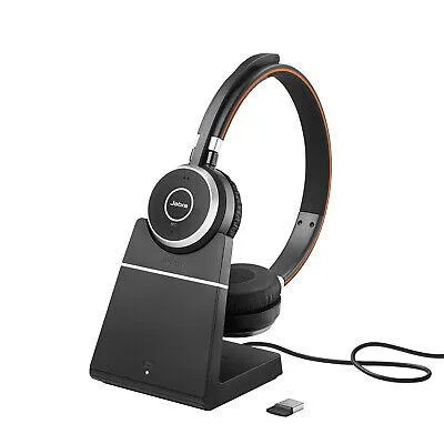 Jabra Evolve 65 SE mono headset with charging stand