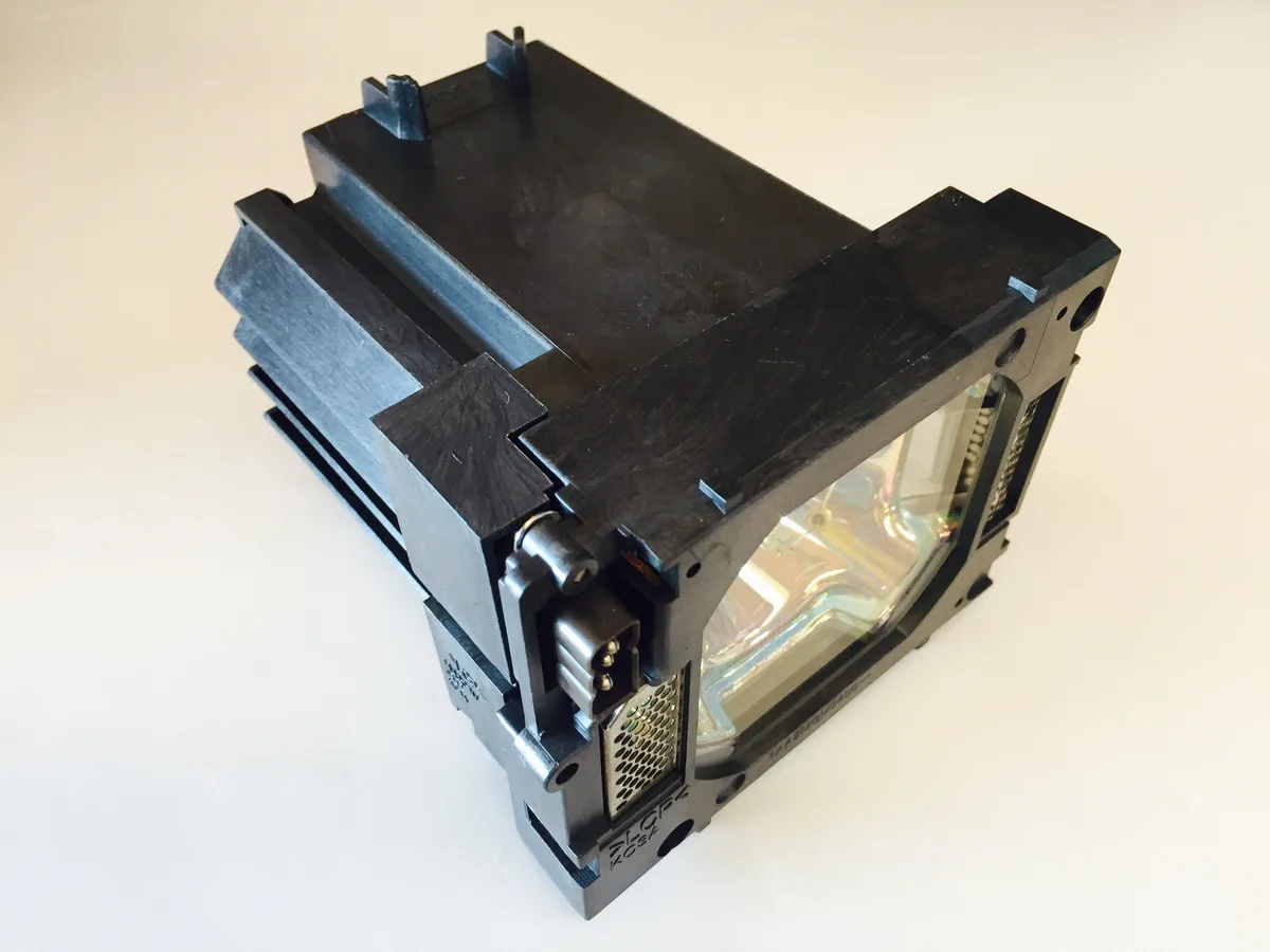Sanyo Sanyo PLC-XP200L-LAMP-A DLP Replacement Lamp — product photo