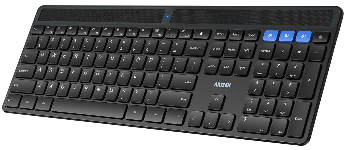 BoYata BoYata Solar Bluetooth Keyboard 2 in 1 accessory — product photo