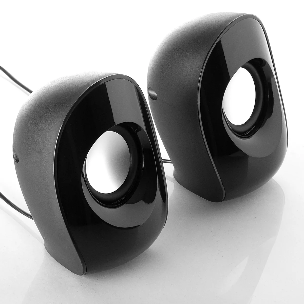 Frisby Frisby FS-610 USB Powered 2CH Home Audio Speaker — product photo