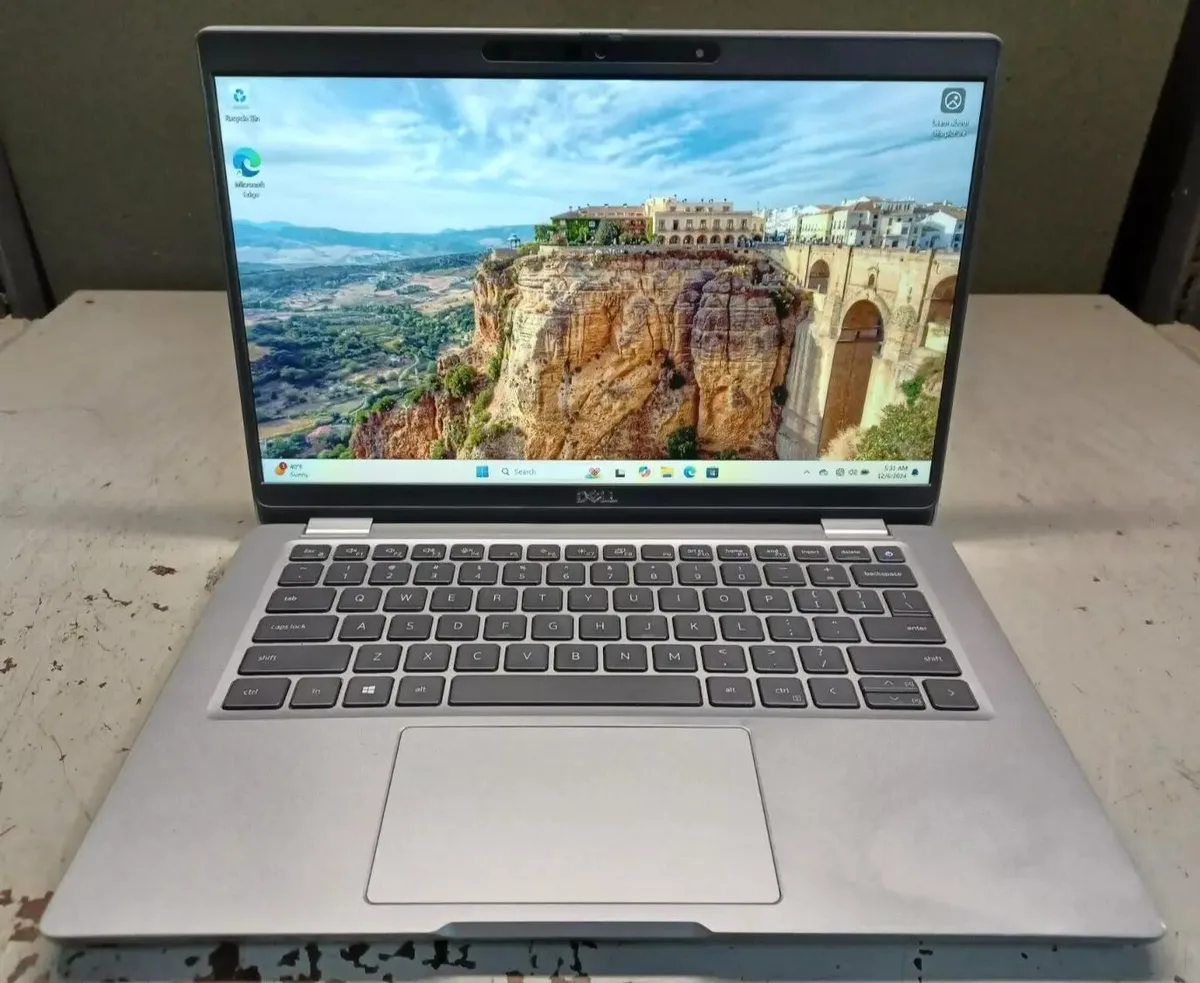 DELL DELL Latitude 5320 Touchscreen i5-1145G7 8GB 512GB 13.3 — product photo