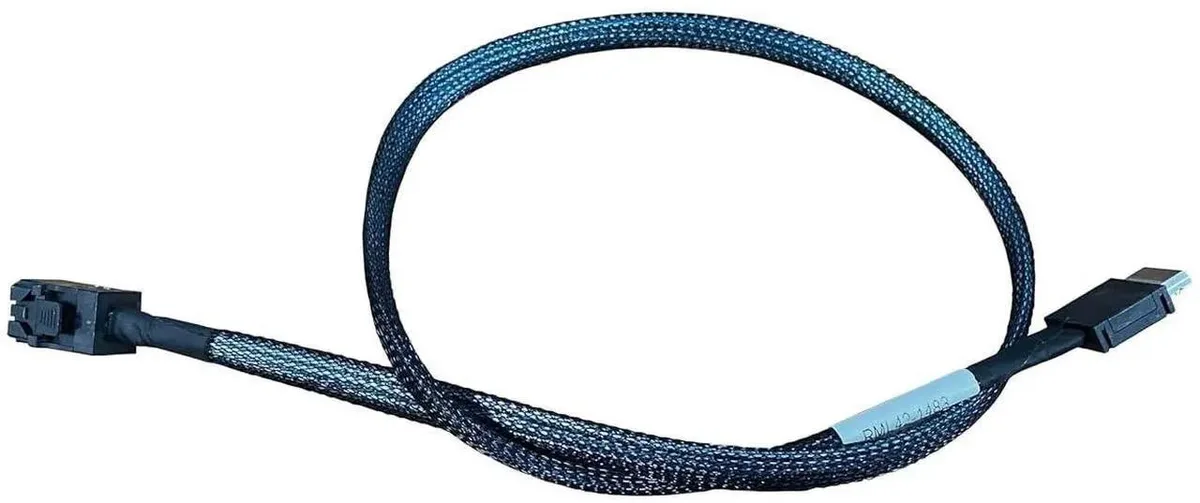 SMUGDESK SMUGDESK MiniSAS HD 4X to OCuLink 4X Cable SFF-8643 36-pin to SFF-8611 42-pin 57cm — product photo