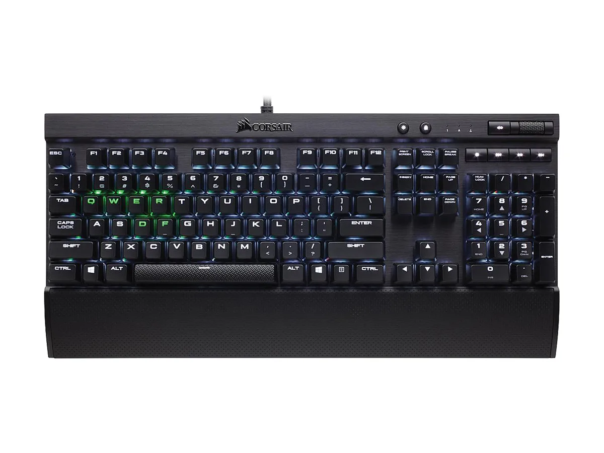 Corsair Corsair K70 LUX RGB CH-9101010-NA gaming keyboard Cherry MX Red wired — product photo