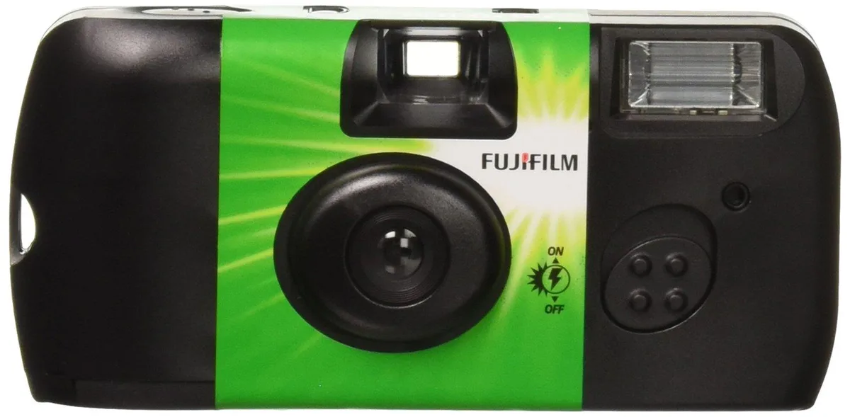  FUJIFILM Quicksnap 800 Waterproof 35mm Disposable Camera 27 Exposures — product photo