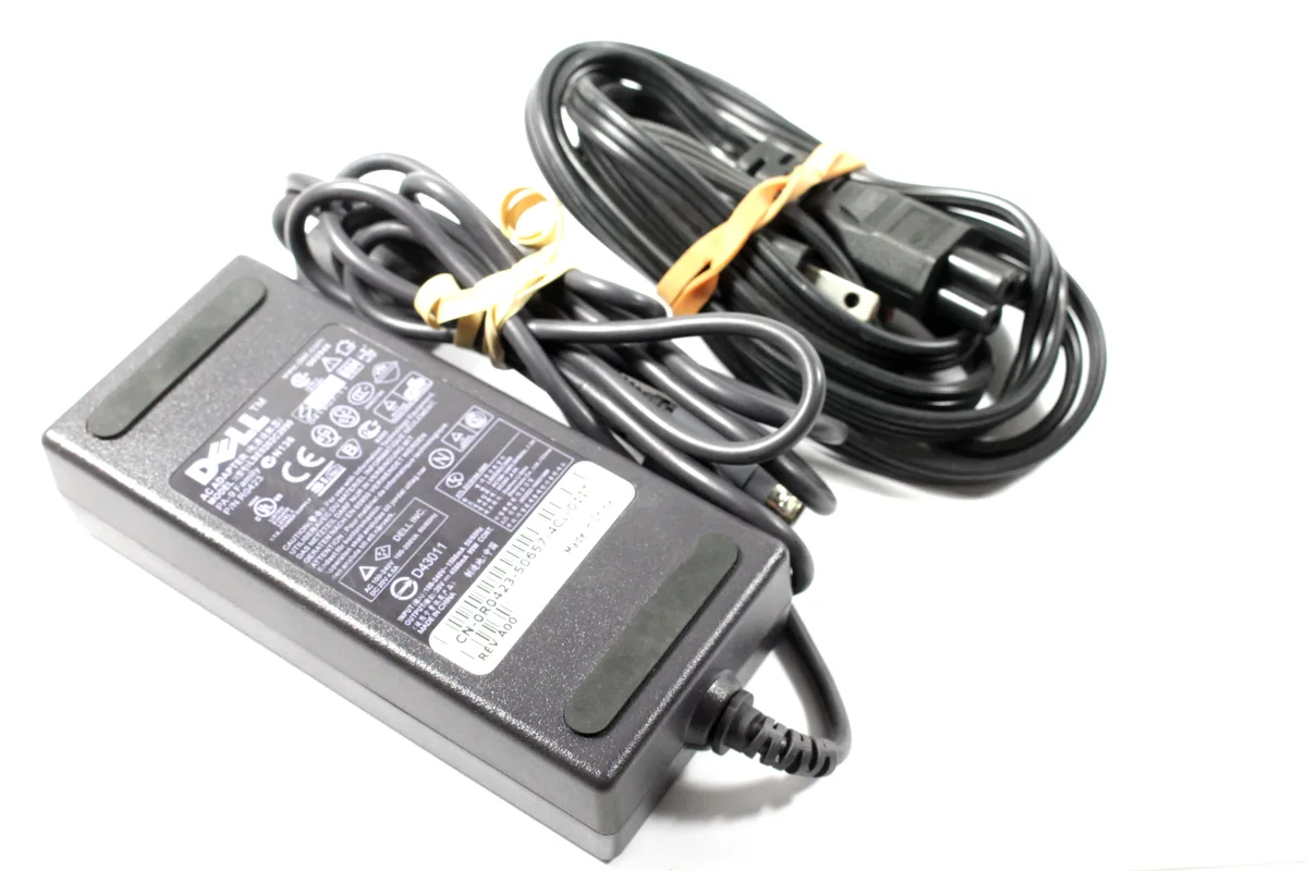DELL DELL LSE0202C2090 90W 20V 4.5A 4-Pin Din AC Adapter — product photo