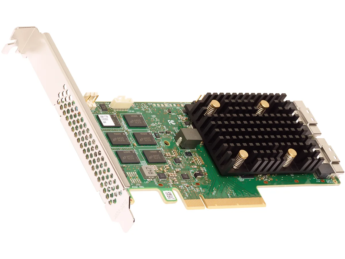 Broadcom Broadcom 05-50077-02 9500-16i PCIe 4.0 x8 Tri-Mode RAID controller — product photo