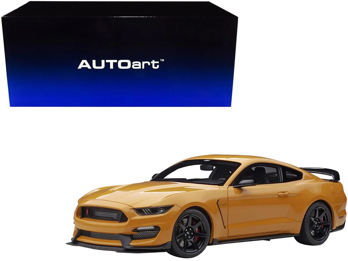 Autoart Autoart Ford Mustang Shelby GT-350R Orange Fury Metallic 1/18 vehicle — product photo