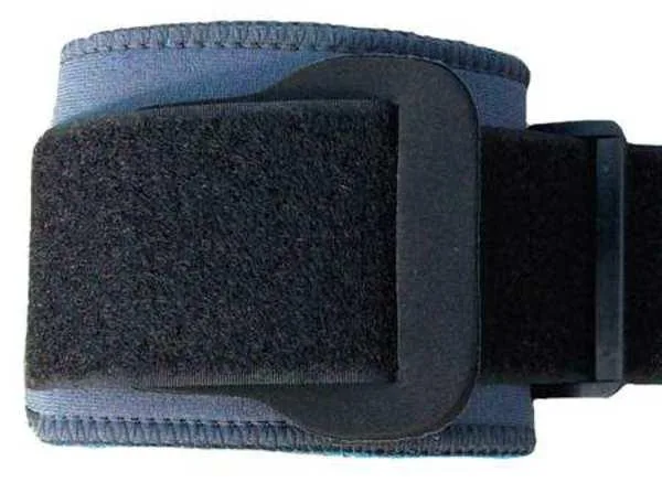 Black foam elbow support with single adjustable hook-and-loop strap size M