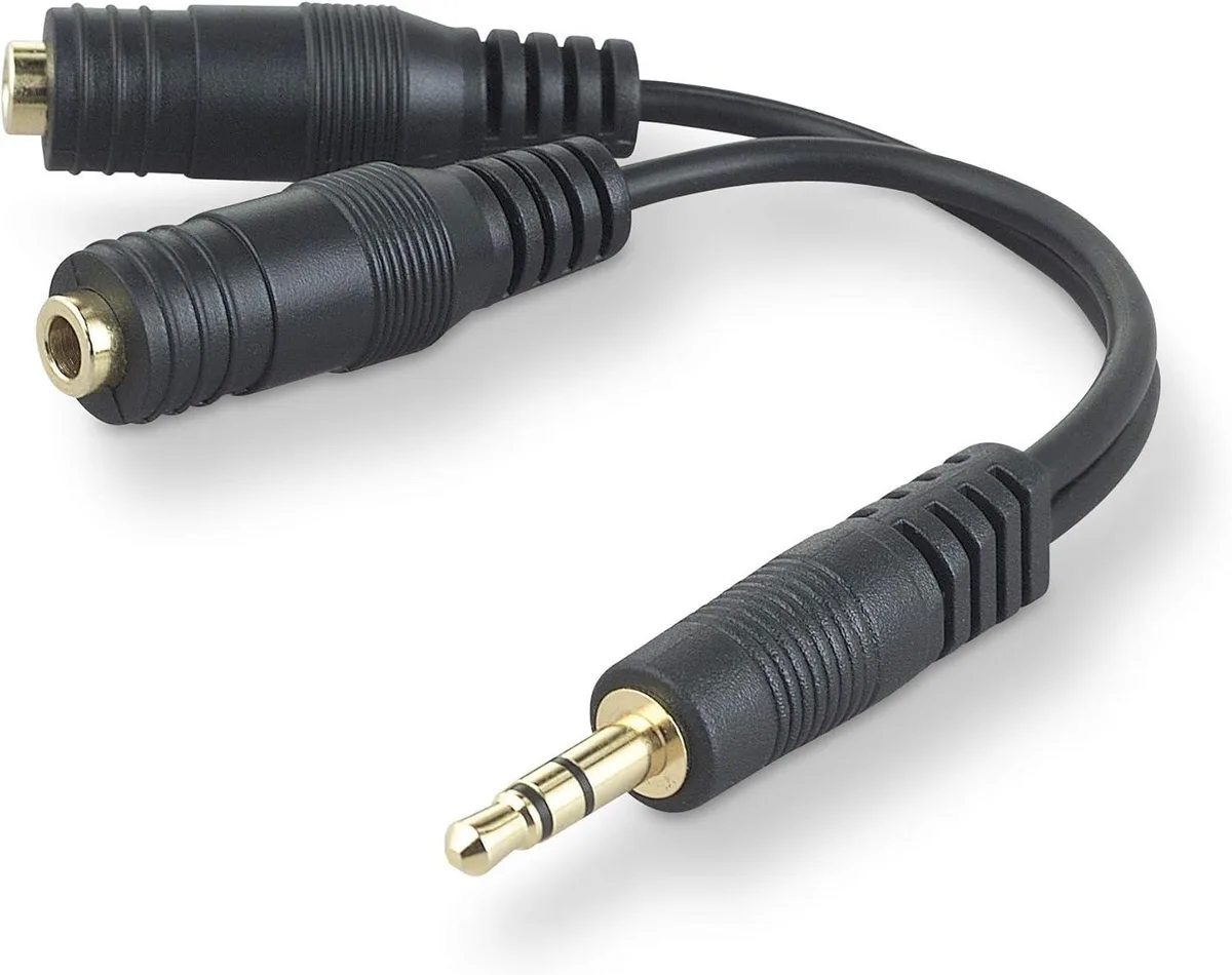 Black Belkin 3.5 mm audio splitter with one male plug and two female ports