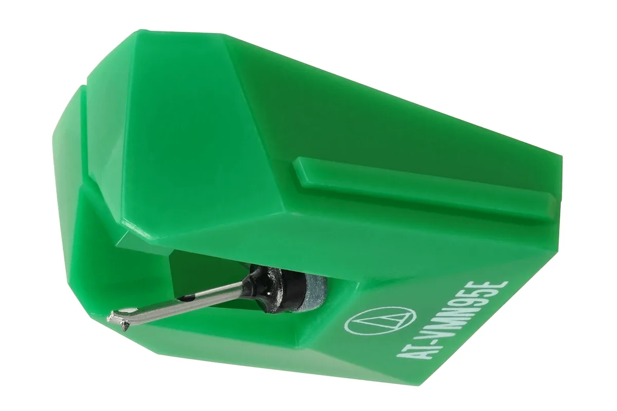 Audio-Technica Audio-Technica AT-VMN95E 0.3 x 0.7 mil elliptical replacement stylus (Green) — product photo