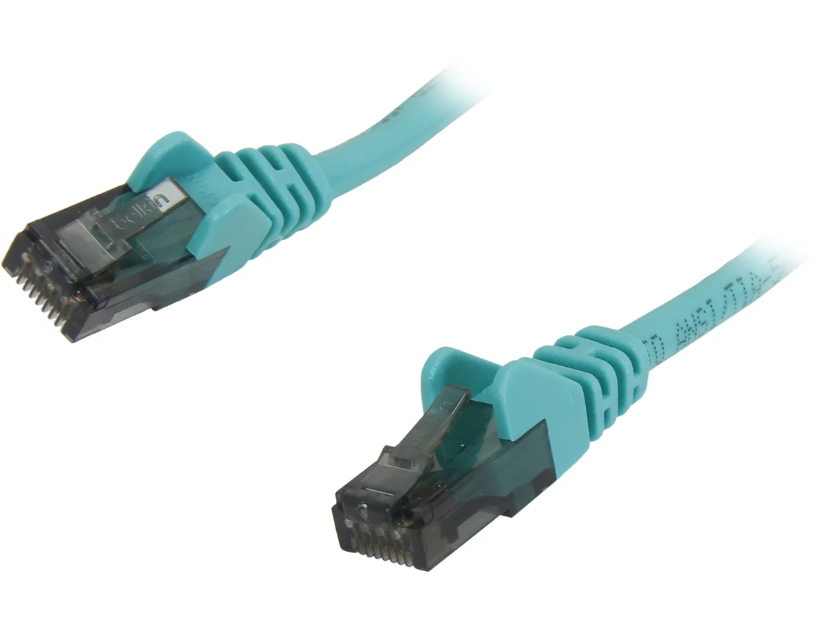 Belkin Belkin A3L980-04-GRN-S 4 ft Cat 6 green network ethernet cable — product photo