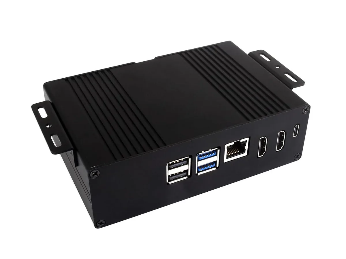 Aluminium alloy case with Raspberry Pi 5 board and accessories