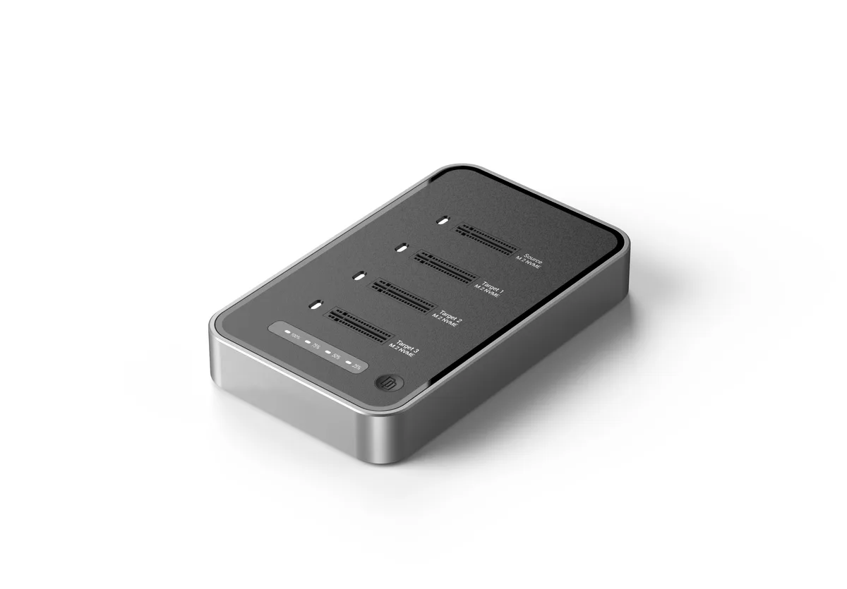 Syba Syba SY-TDB40179 4-bay USB4 40Gbps NVMe drive enclosure — product photo