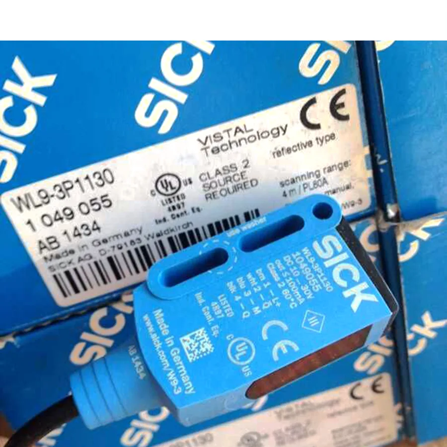 Sick Sick WL9-3P1130 photoelectric sensor PNP 4 m range 2 m cable — product photo