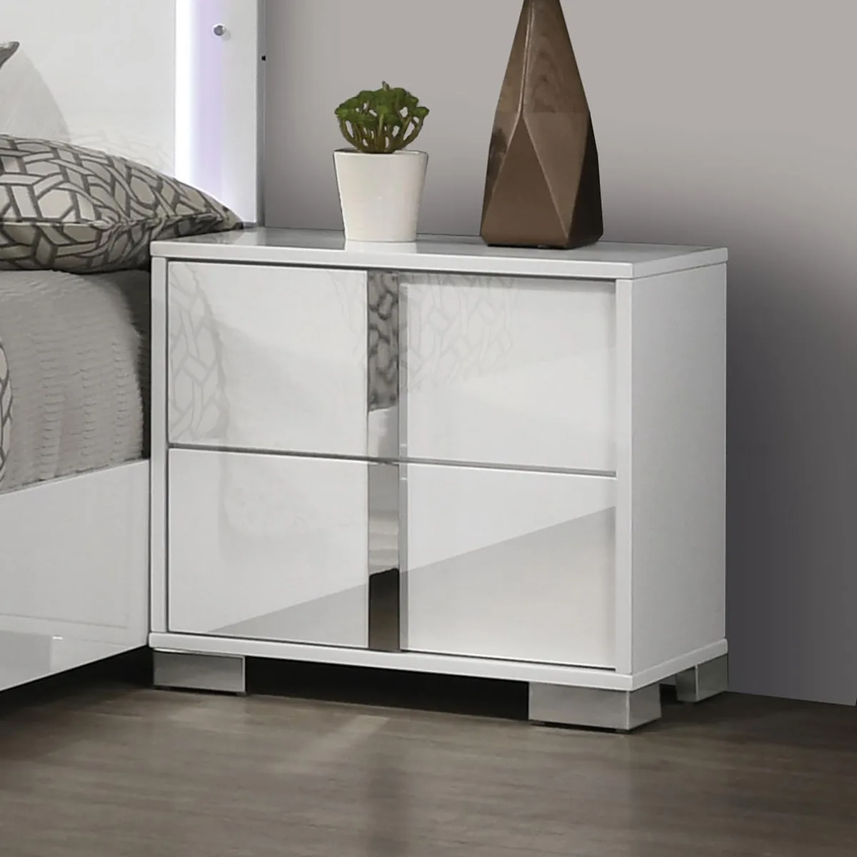 tuphen tuphen Contemporary White Nightstand Chrome Legs Handles 23.5x15.5x22 — product photo