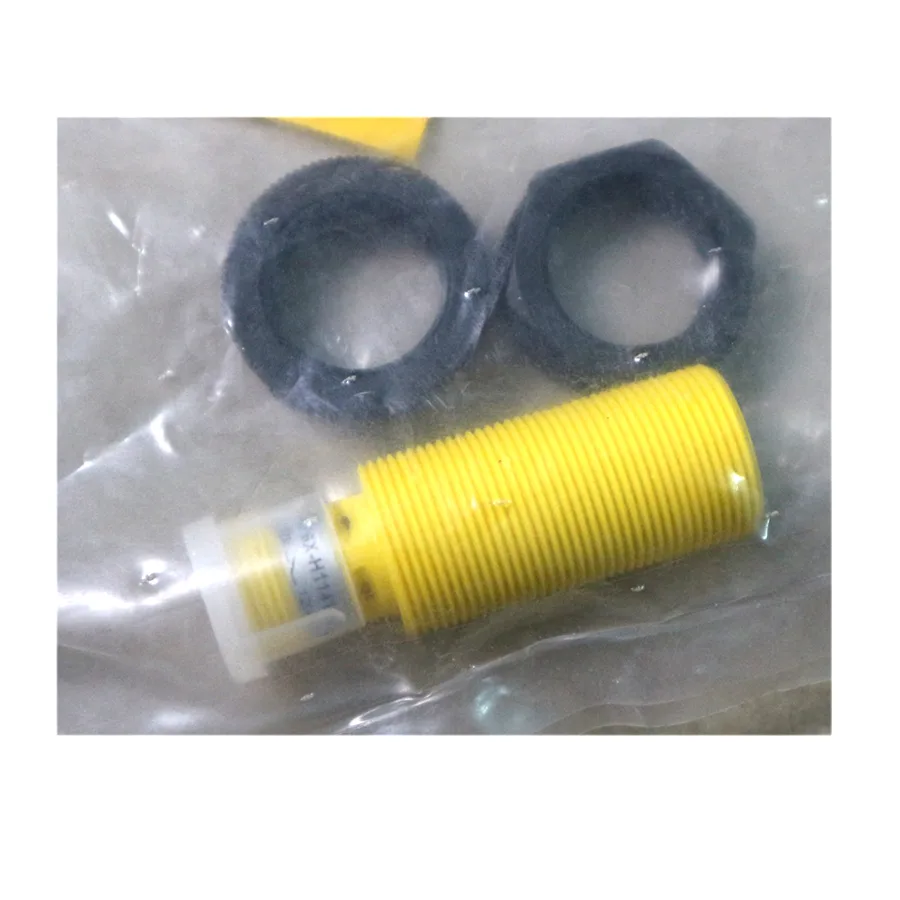 Turck Turck BI5U-S18-AP6X-H1141 Inductive Sensor PNP M18 10-30 VDC M12 Connector — product photo