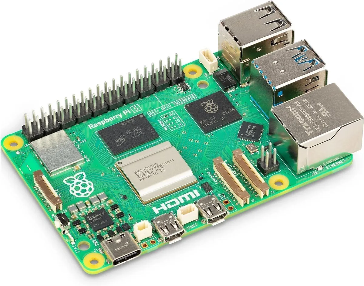 Raspberry Pi Raspberry Pi 5 8GB single board 2.4GHz quad-core Cortex-A76 — product photo