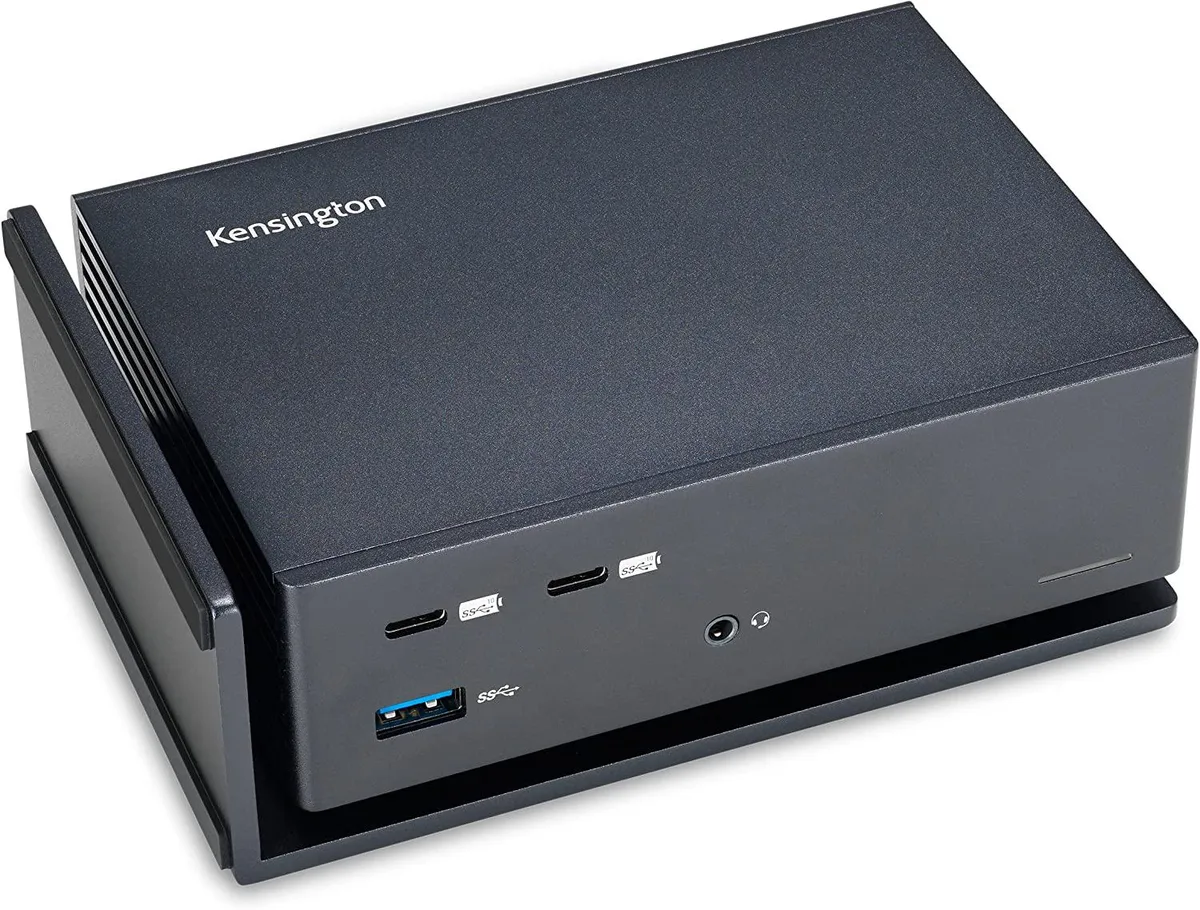 Kensington Kensington SD5560T Thunderbolt 3 and USB-C Dual 4K Hybrid Docking Station 96W Power Delivery — product photo
