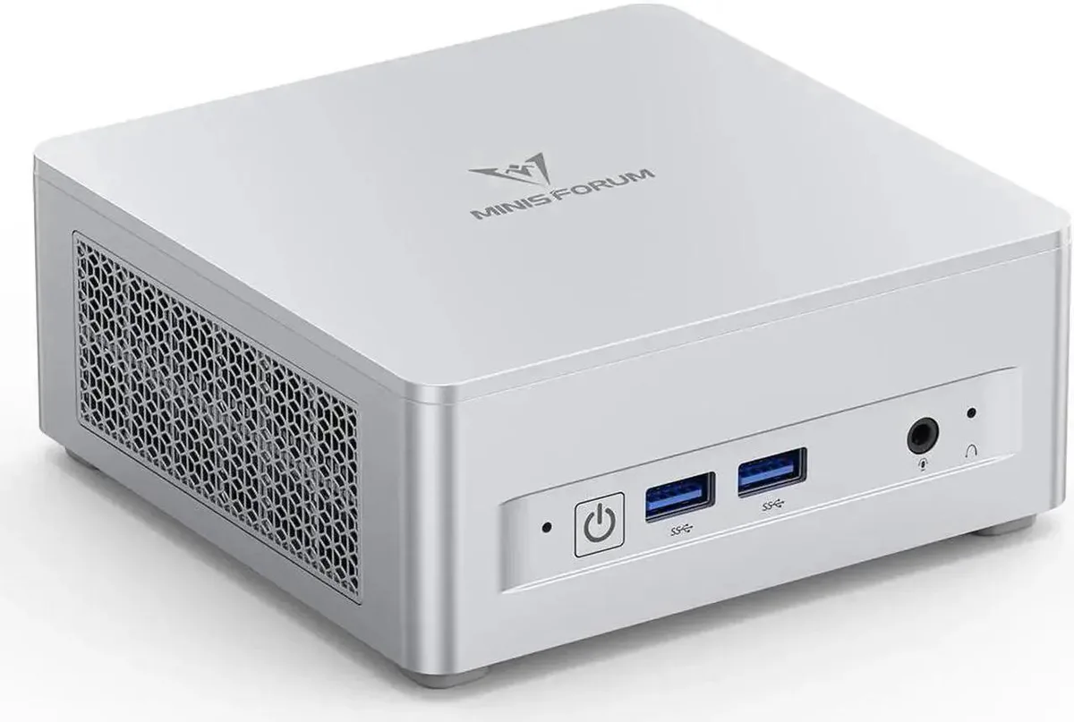 minisforum minisforum DeskMini UM870 Slim barebone mini PC Ryzen 7 8745H 32GB DDR5 512GB — product photo