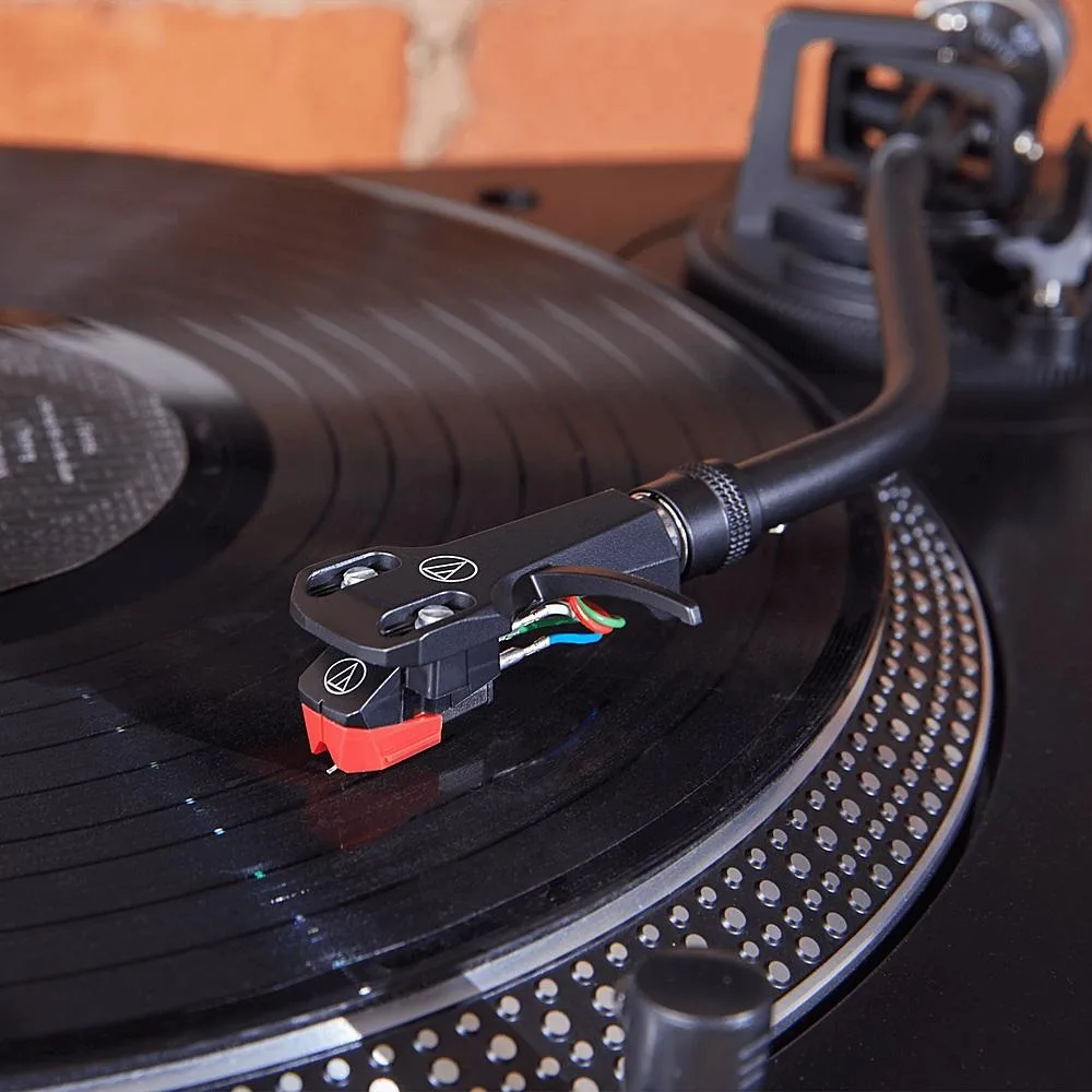 Audio-Technica Audio-Technica AT-VM95ML/H Headshell/Cartridge Kit — product photo