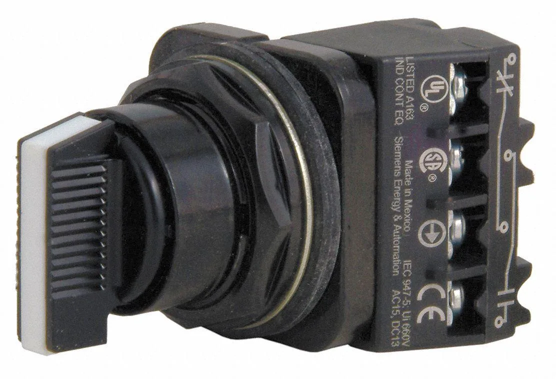 Black 30 mm selector switch with lever operator, plastic head and zinc bezel