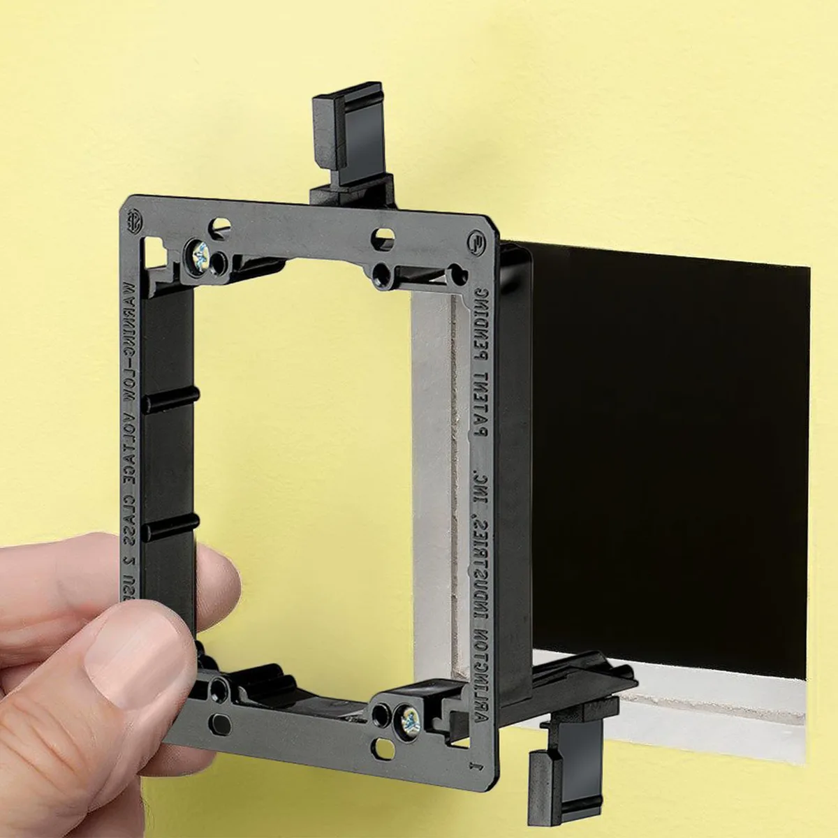 iMBAPrice iMBAPrice 2-Gang Low Voltage Wallplate Mounting Bracket Black Pack of 2 — product photo