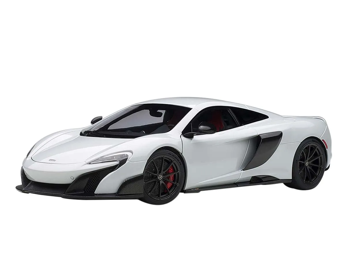 Autoart Autoart McLaren 675LT Silica White 1/18 hobby collectible — product photo