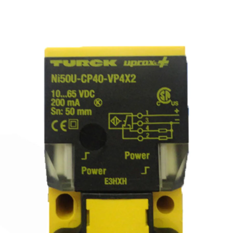 Turck Turck NI50U-CP40-VP4X2 1538303 50 mm 10-65 VDC PNP inductive sensor — product photo