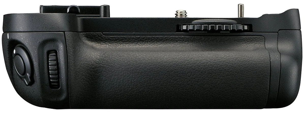 Nikon Inc Nikon MB-D14 Multi Battery Power Pack for D600 D610 — product photo